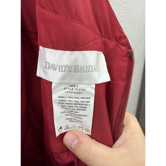 Davids Bridal Womens Dress Size 4 Red Sleeveless Satin Formal Wedding - Picture 4 of 9